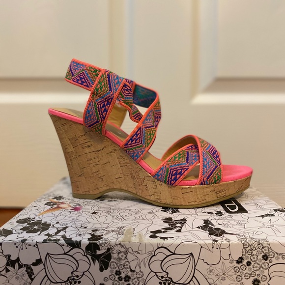 Chinese Laundry Shoes - Pink Wedge Heels, perfect for summer, Sz 8